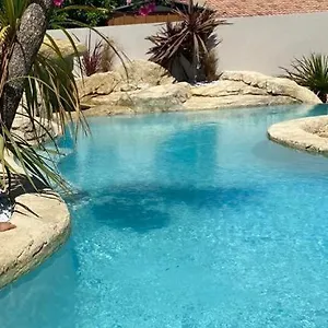 Villa De, Le Teil